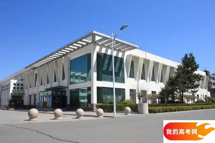 内蒙古分数最低的二本大学：2025多少分可以上？(图1)