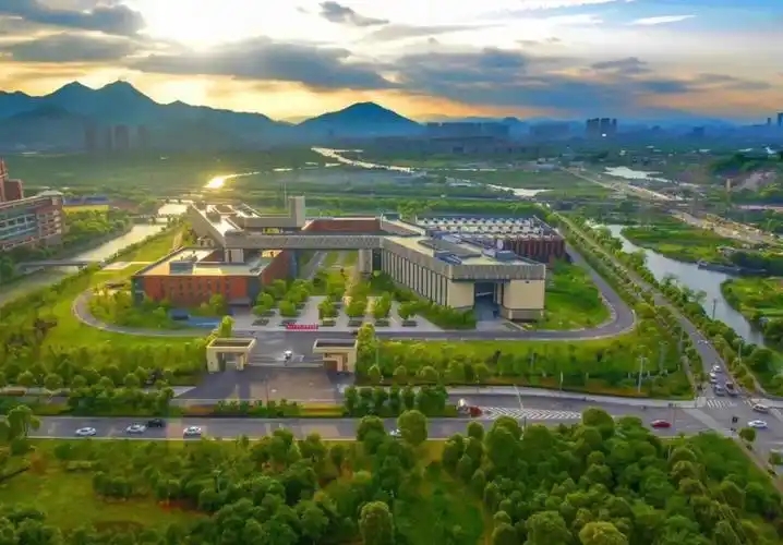 2024温州大学录取分数线：天津最低584分(图1)
