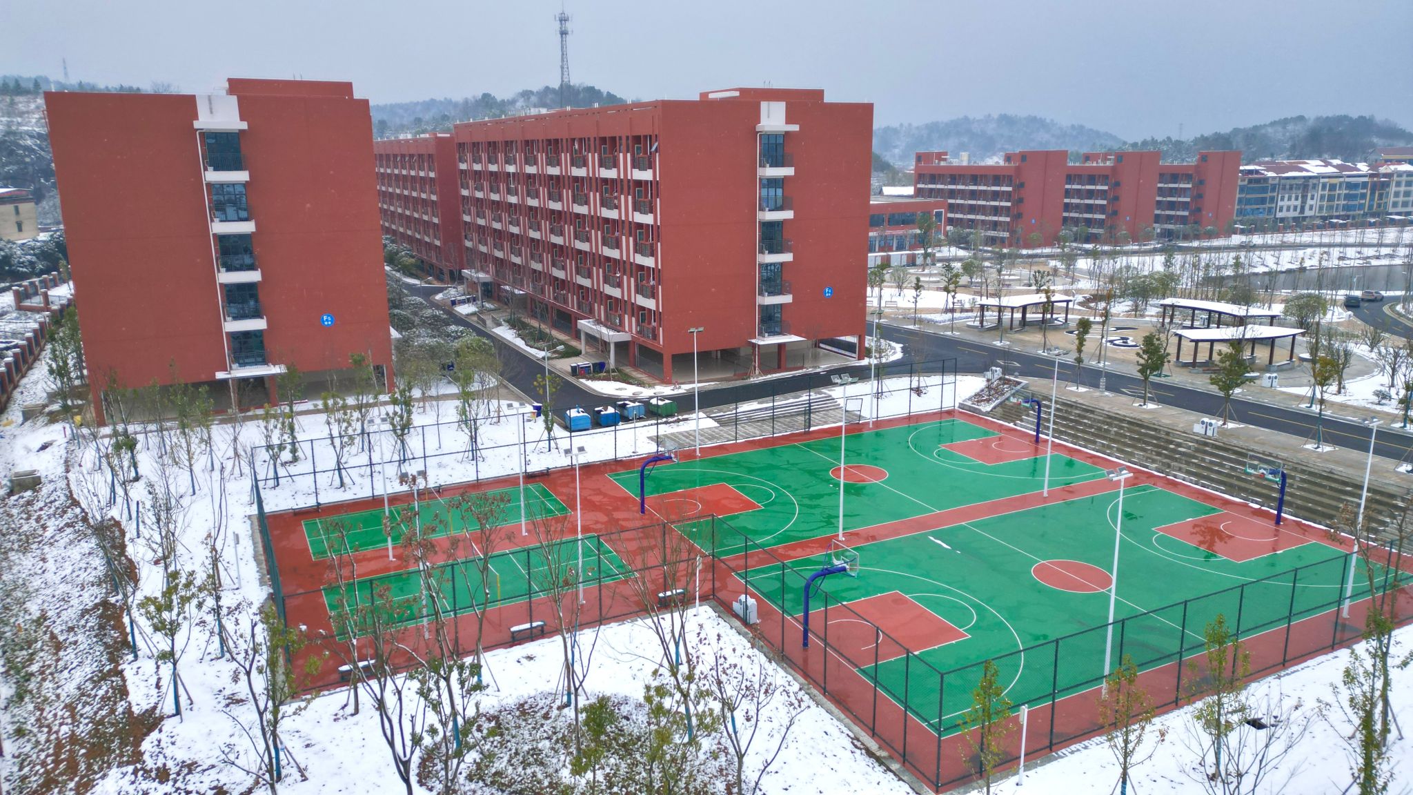 2024年盐城工学院在广西录取分数线（附近几年最低位次排名）