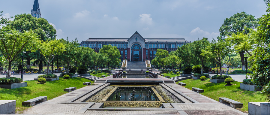 2025年政法大学录取分数线（全国各省汇总，2026高考参考