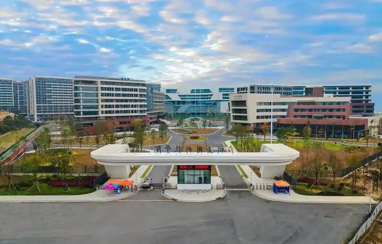 2026 广东高考 380 分本科大学推荐 含录取位次及招生