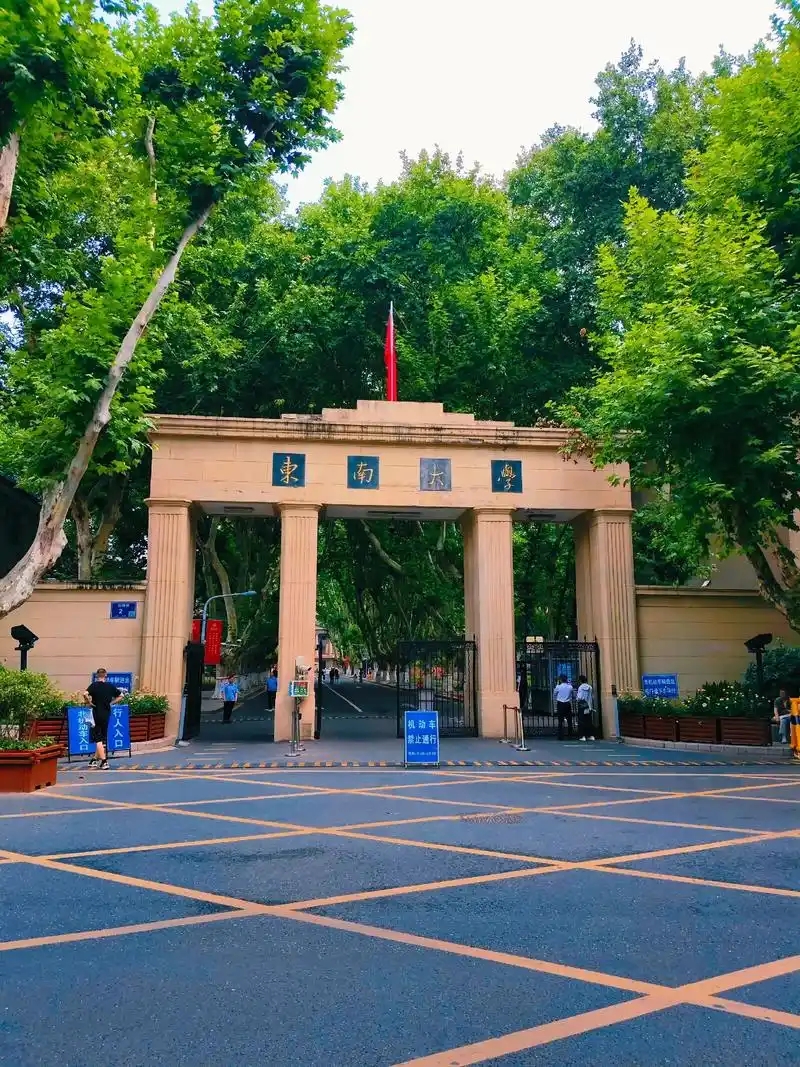 2026 江苏高考人数预计 53.2 万 历年报名人数及各地