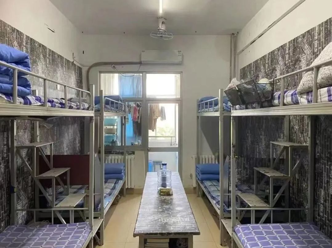 山东英才学院宿舍条件怎么样,有空调吗(含宿舍图片)(图2) 山东英才学院宿舍条件怎么样,有空调吗(含宿舍图片)(图2)