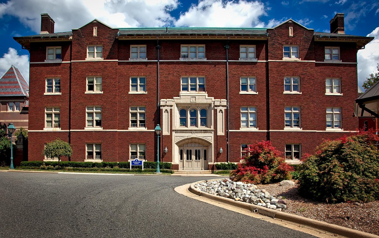 湘南学院近年在河南录取分数线概览（包括2022-2024各专