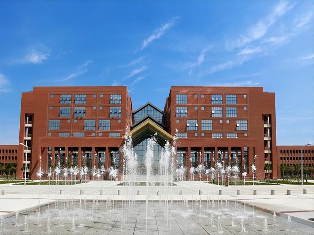2026 天津公办二本大学有哪些!这 10 所实力最强,附最新分数线(图3) 2026 天津公办二本大学有哪些!这 10 所实力最强,附最新分数线(图3)