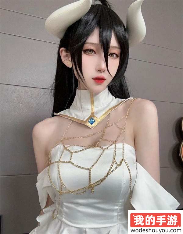 腐团儿晒泳装照,尽显曼妙身材!cos动漫人物角色,魅惑拉满眼神会拉丝!(图7) 腐团儿晒泳装照,尽显曼妙身材!cos动漫人物角色,魅惑拉满眼神会拉丝!