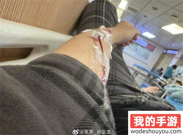 LOL传奇解说笑笑再陷健康危机！宣布世界赛后永久退出直播圈？