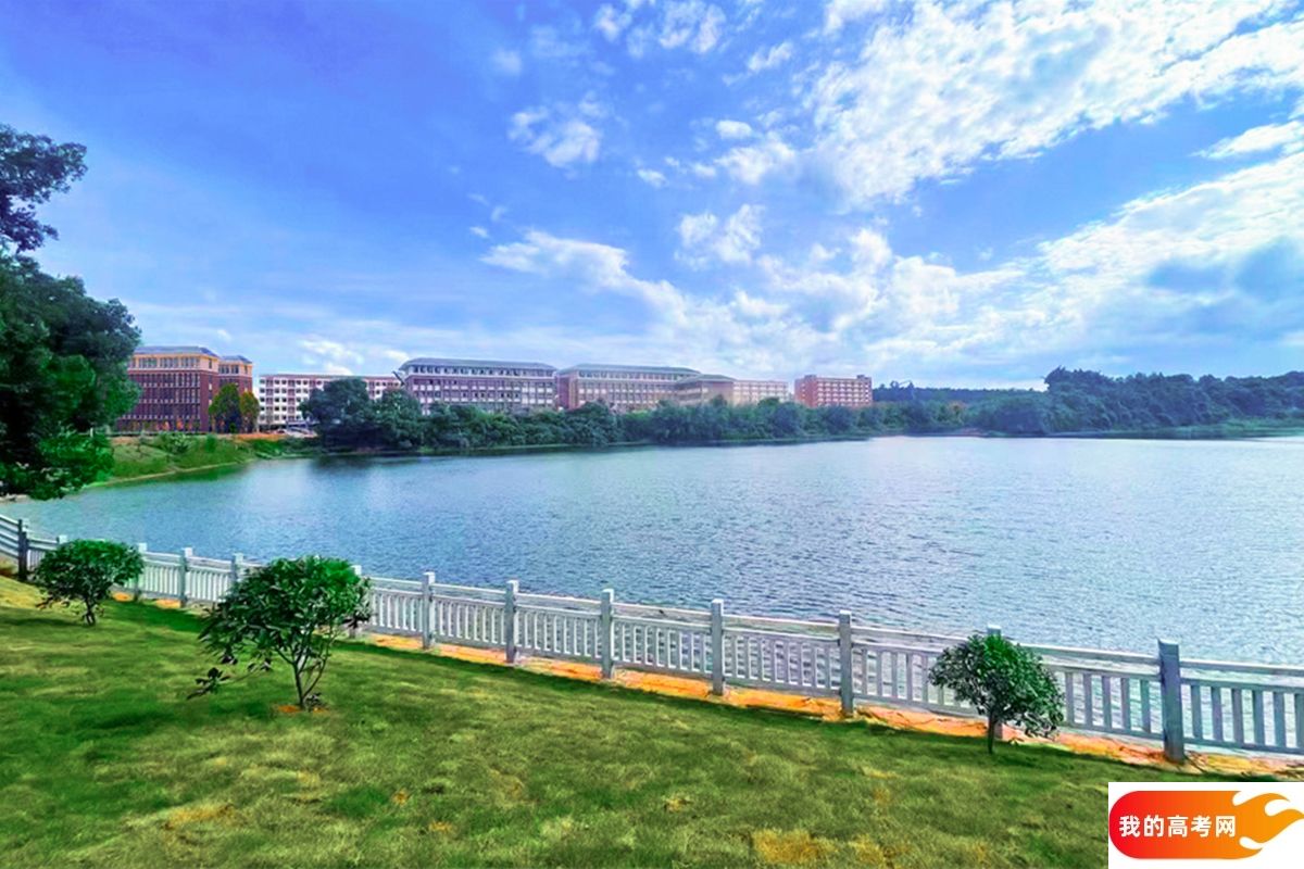 辽宁师范大学海华学院2024年在江西录取分数线、对应位次（附近几年最低录取分数线及位次排名）(图1)