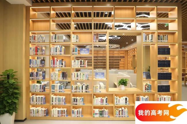 浙江高考成绩多少分能报考湖南环境生物职业技术学院？附2022-2024年各专业录取位次排名(图1)
