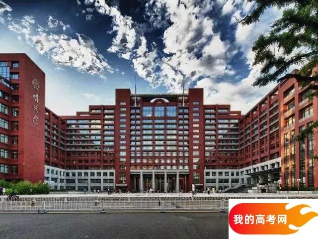 扬州大学2024年在江苏录取分数线、对应位次（附近几年最低录取分数线及位次排名）(图1)
