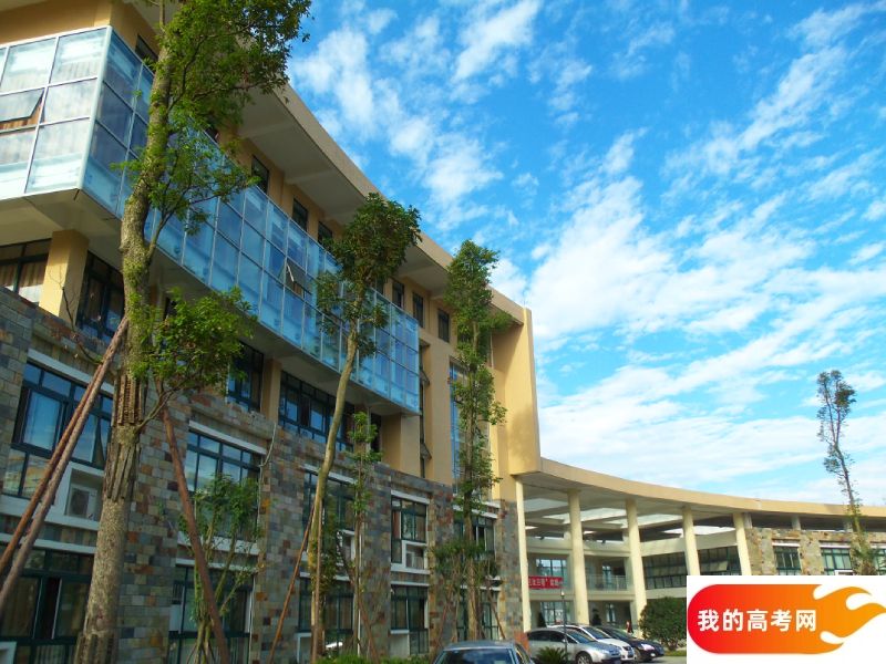 2024年四川轻化工大学在湖南录取分数线（附近几年最低位次排名）(图1)