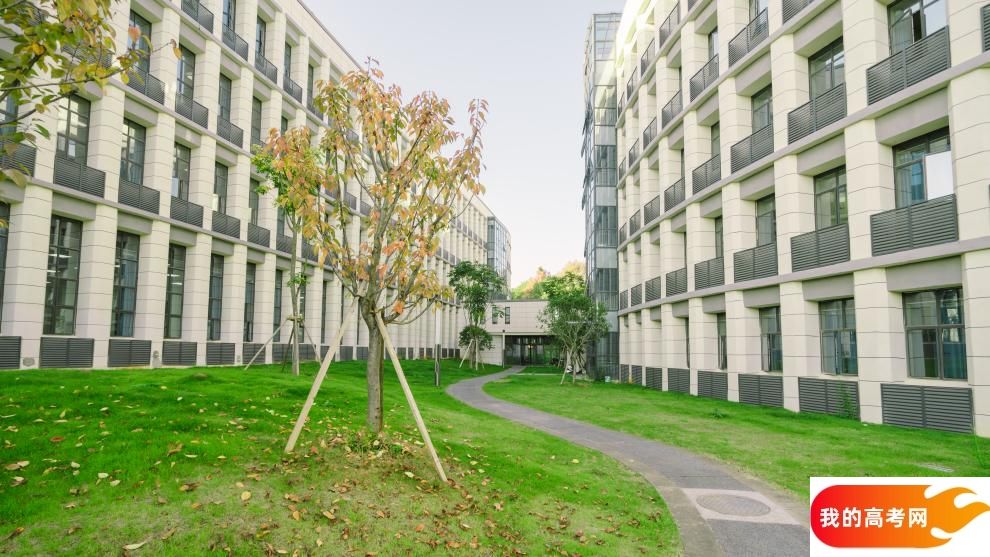 南京航空航天大学金城学院2024年在贵州各专业录取分数线（附院校录取分数线录取位次）(图1)